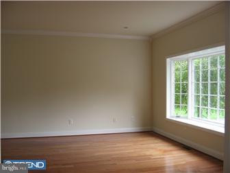 765 Jackson Road Sewell, NJ 08080 - Photo 7 of 12 Living Room