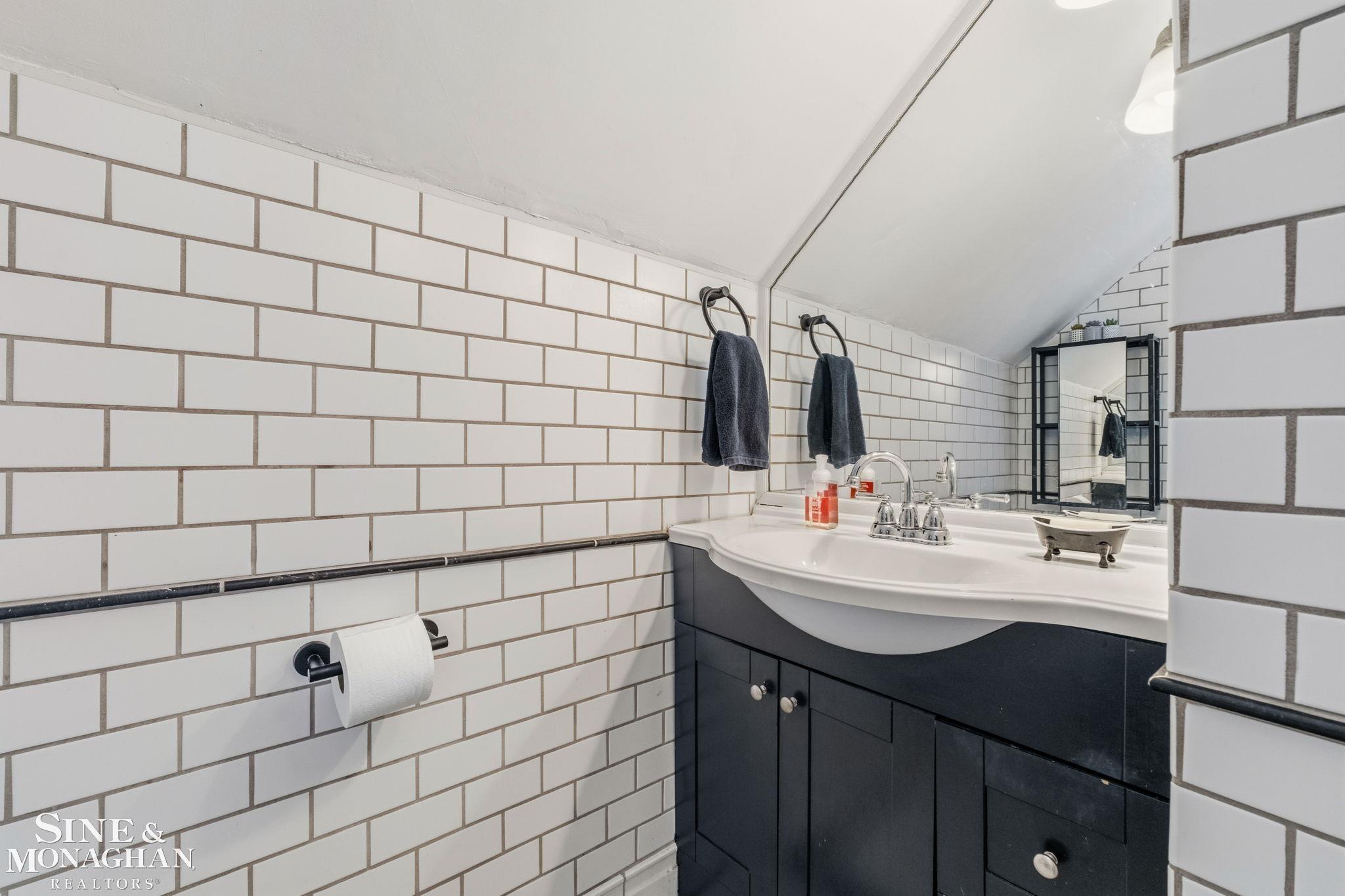 134 Kerby Road Grosse Pointe, MI 48236 - Photo 35 of 69 50213365-f74e8e5a-76a9-4a10-a795-bc53df3312e0.JPG