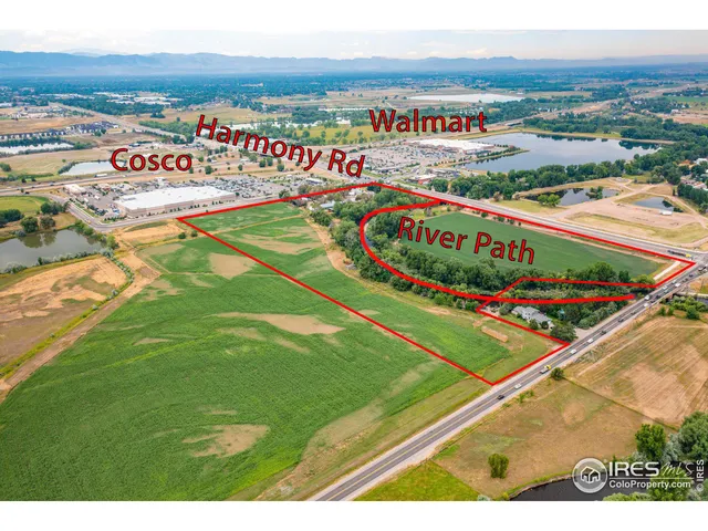 a view of an outdoor space