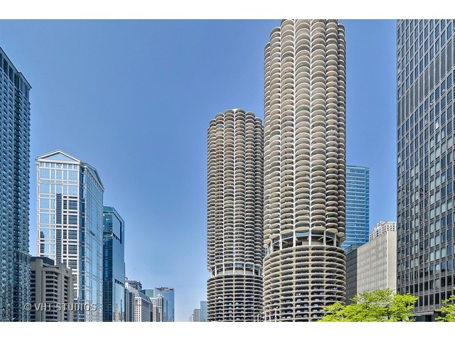 300 North State Street, Unit 5518 Chicago, IL 60654 - Photo 1 of 16 a view of a building