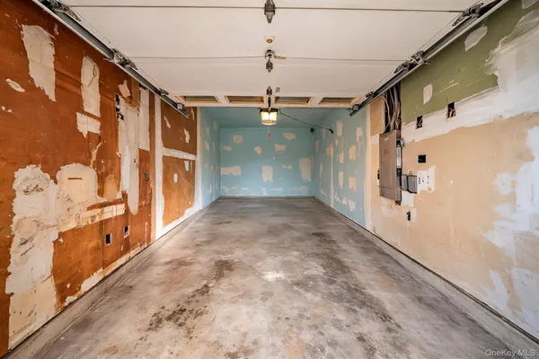 $525,000 | 2909 New London Avenue, Medford, NY 11763