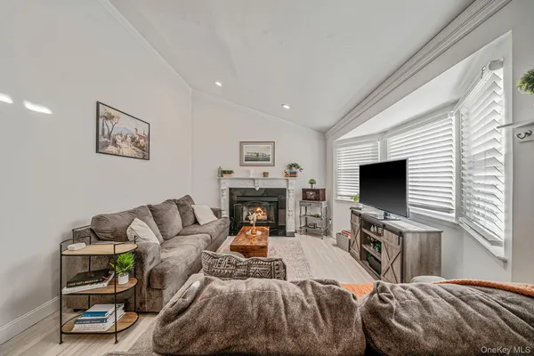 $525,000 | 2909 New London Avenue, Medford, NY 11763