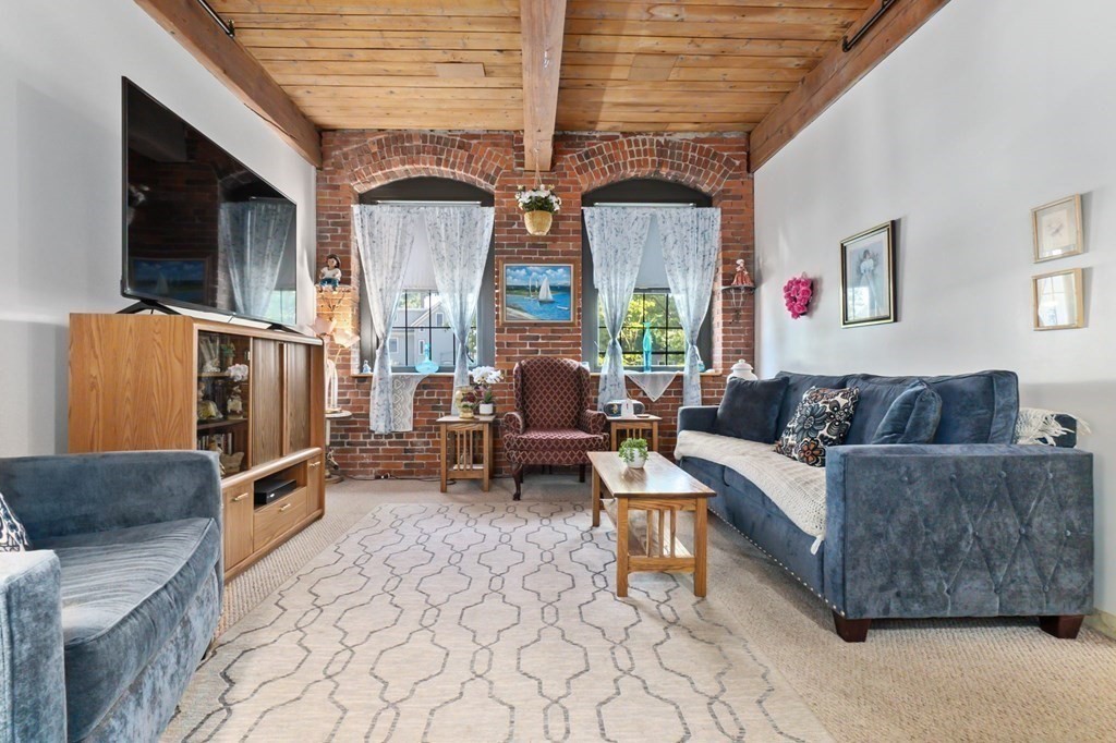 50 Rantoul Street, Unit 209 Beverly, MA 01915 - Photo 3 of 19 Gallery Image 3