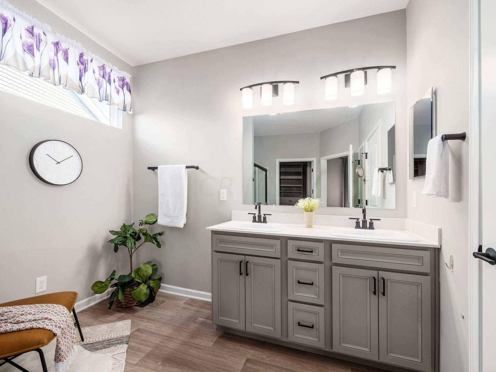 114 Solstice Road Delaware, OH 43015 - Photo 24 of 46 22. Primary Ensuite Bath
