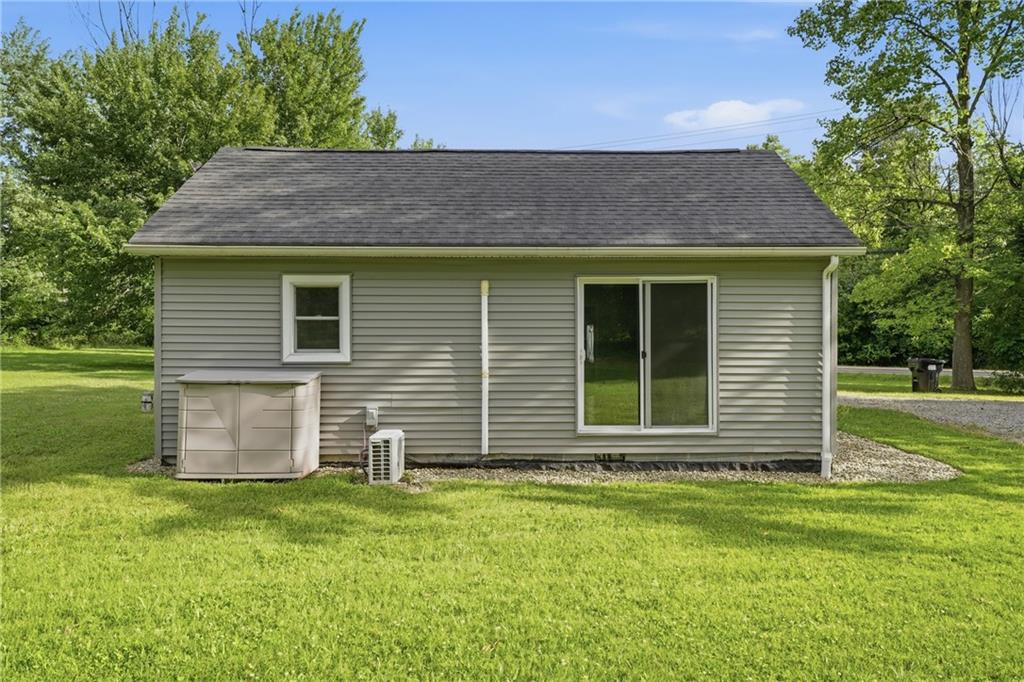 2375 South Keel Ridge Road Hermitage, PA 16148 - Photo 16 of 21
