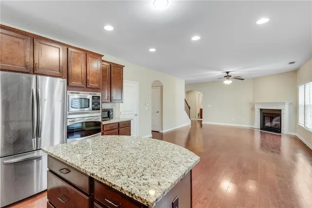 $3,000 | 270 Woods Creek Drive, Suwanee, GA 30024