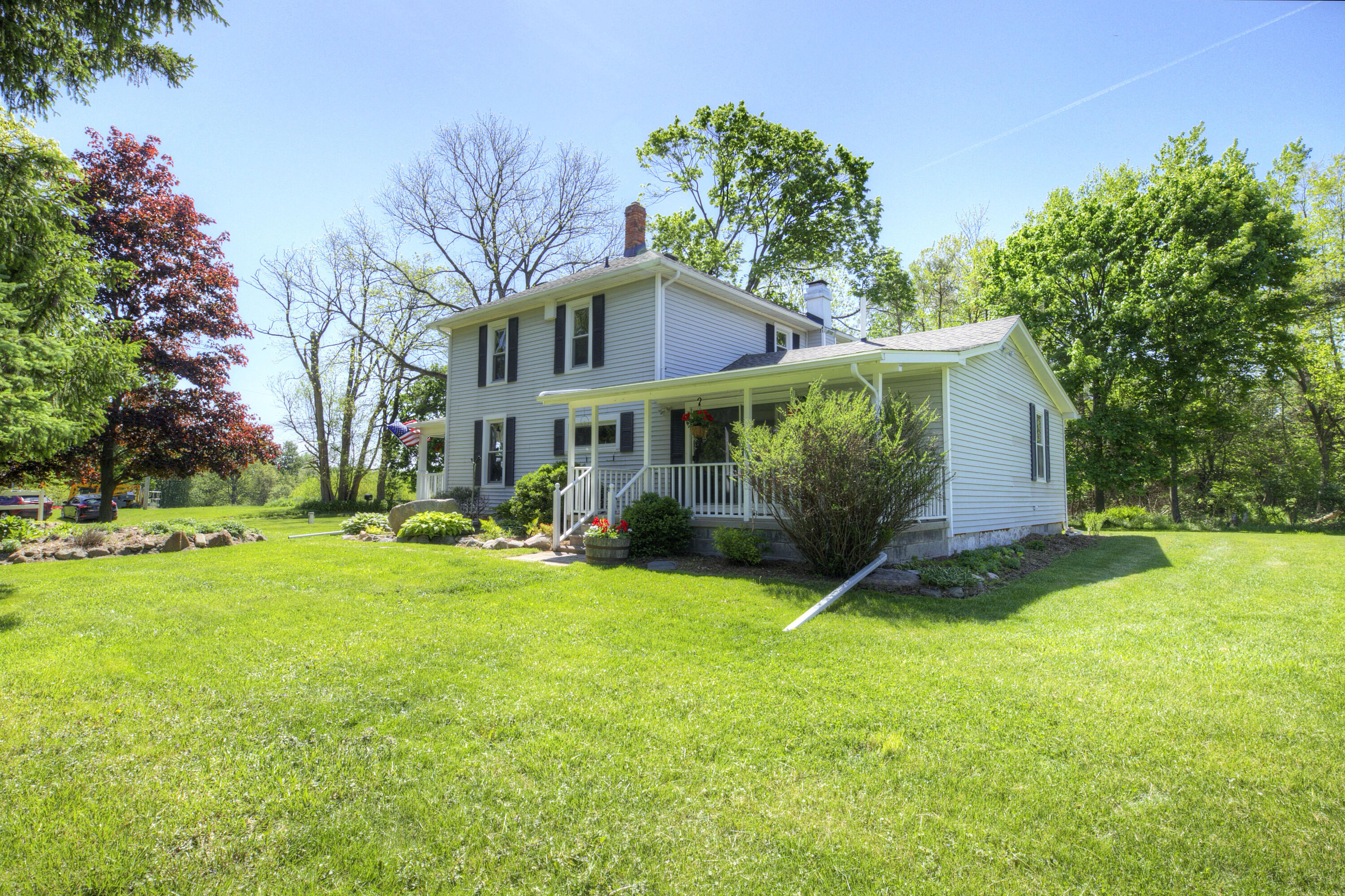 15610 Arnold Road Gregory, MI 48137 - Photo 10 of 90 House side porch far