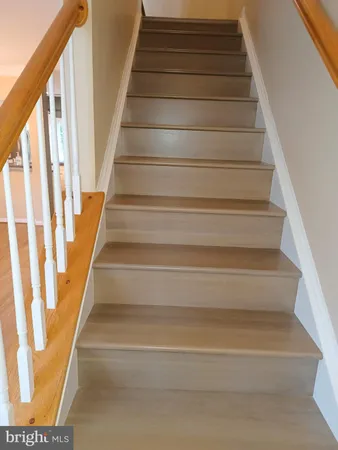 $3,090 | 1526 Northern Neck Drive, Unit 201, Vienna, VA 22182