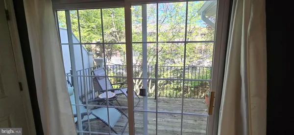 $3,090 | 1526 Northern Neck Drive, Unit 201, Vienna, VA 22182