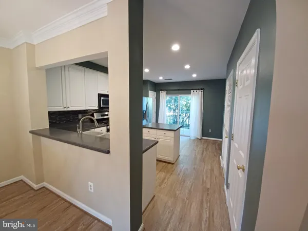 $3,090 | 1526 Northern Neck Drive, Unit 201, Vienna, VA 22182