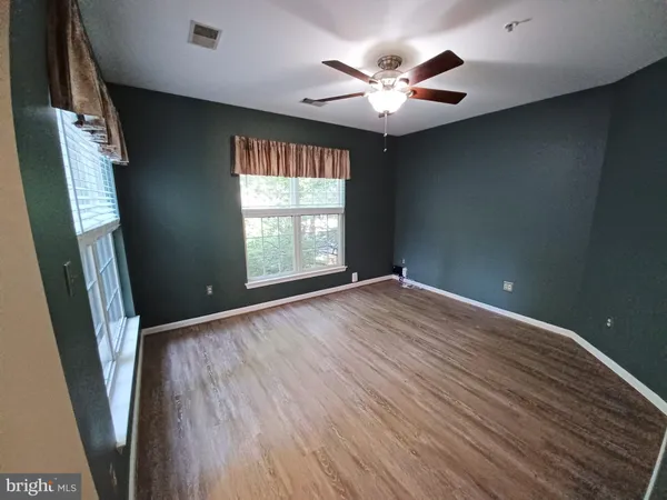 $3,090 | 1526 Northern Neck Drive, Unit 201, Vienna, VA 22182