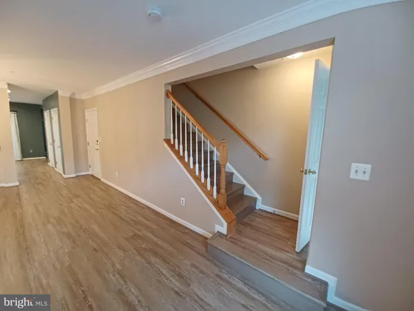 $3,090 | 1526 Northern Neck Drive, Unit 201, Vienna, VA 22182