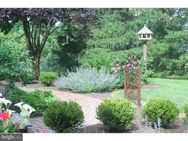 6168 Stovers Mill Road Doylestown, PA 18902 - Photo 21 of 24 Garden