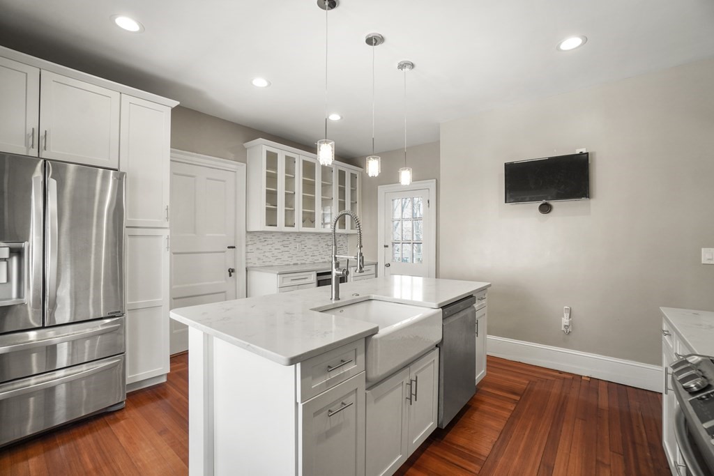 11 Wayne Street Boston, MA 02121 - Photo 21 of 32