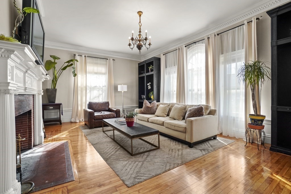 11 Wayne Street Boston, MA 02121 - Photo 3 of 32