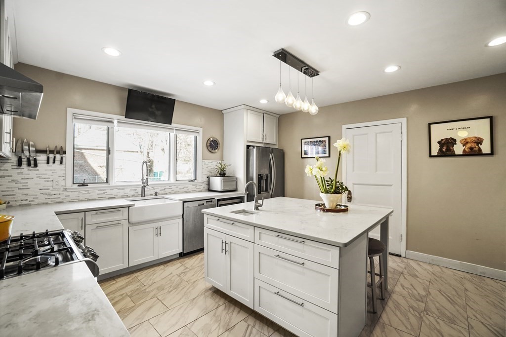 11 Wayne Street Boston, MA 02121 - Photo 8 of 32