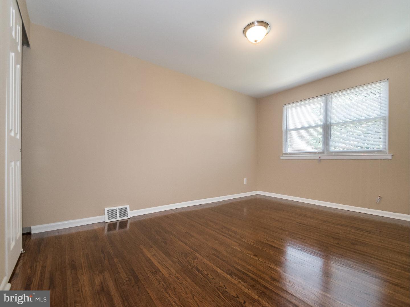 12612 Ramer Road Philadelphia, PA 19154 - Photo 18 of 25 Bedroom - Main