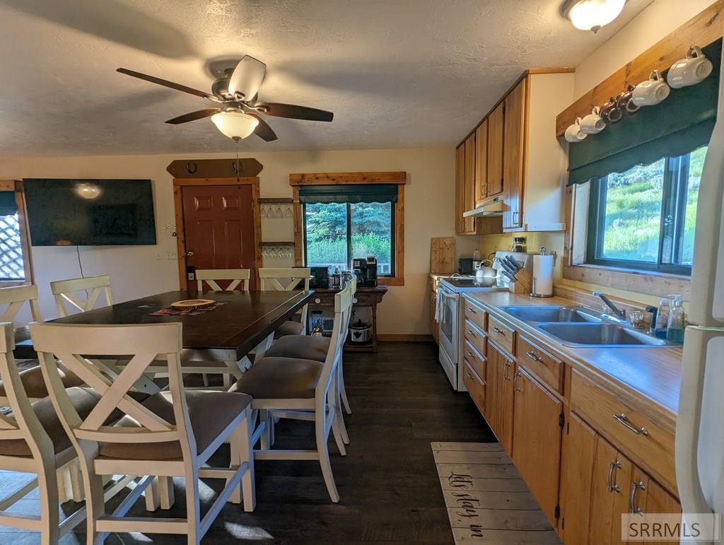 186 Elk Ridge Drive Swan Valley, ID 83449 - Photo 7 of 27