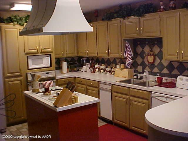 4902 Carmel Avenue Amarillo, TX 79110 - Photo 11 of 11 Kitchen