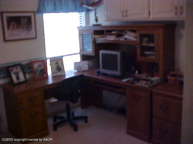 4902 Carmel Avenue Amarillo, TX 79110 - Photo 4 of 11 Office