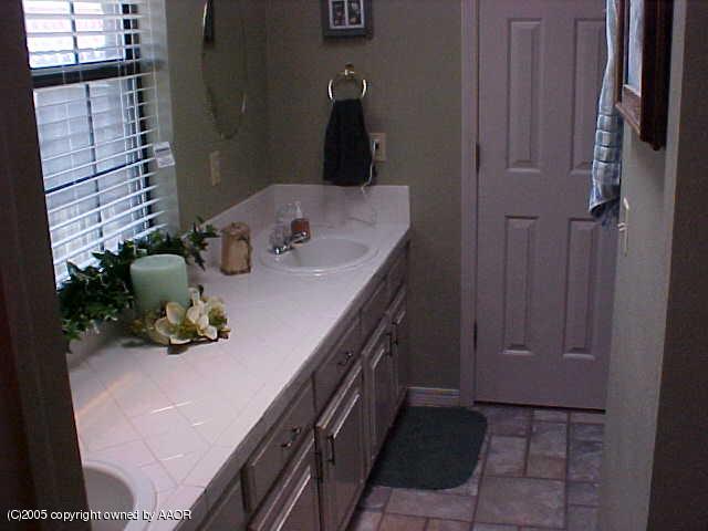 4902 Carmel Avenue Amarillo, TX 79110 - Photo 6 of 11 Master Bath