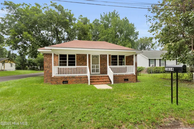 $1,675 | 1614 McKinley Avenue, New Bern, NC 28562
