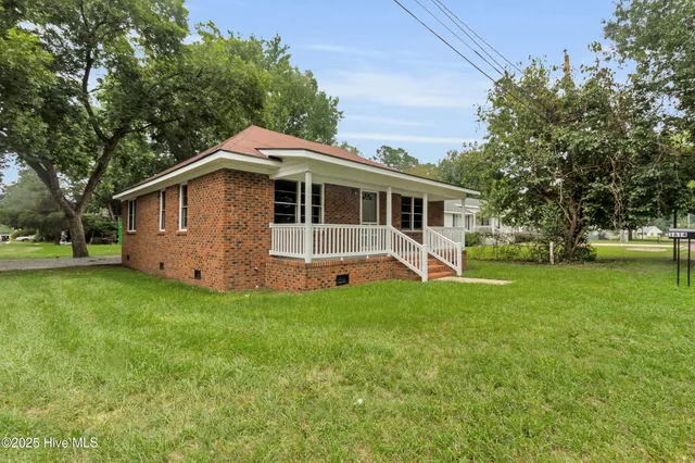 $1,675 | 1614 McKinley Avenue, New Bern, NC 28562
