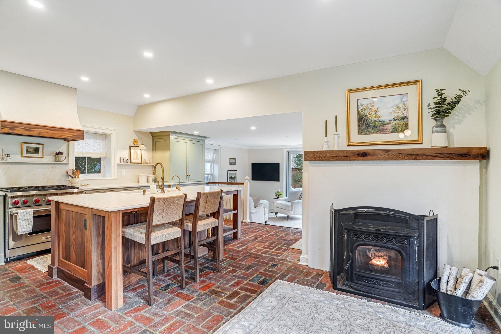 7153 Main Street Clifton, VA 20124 - Photo 21 of 77