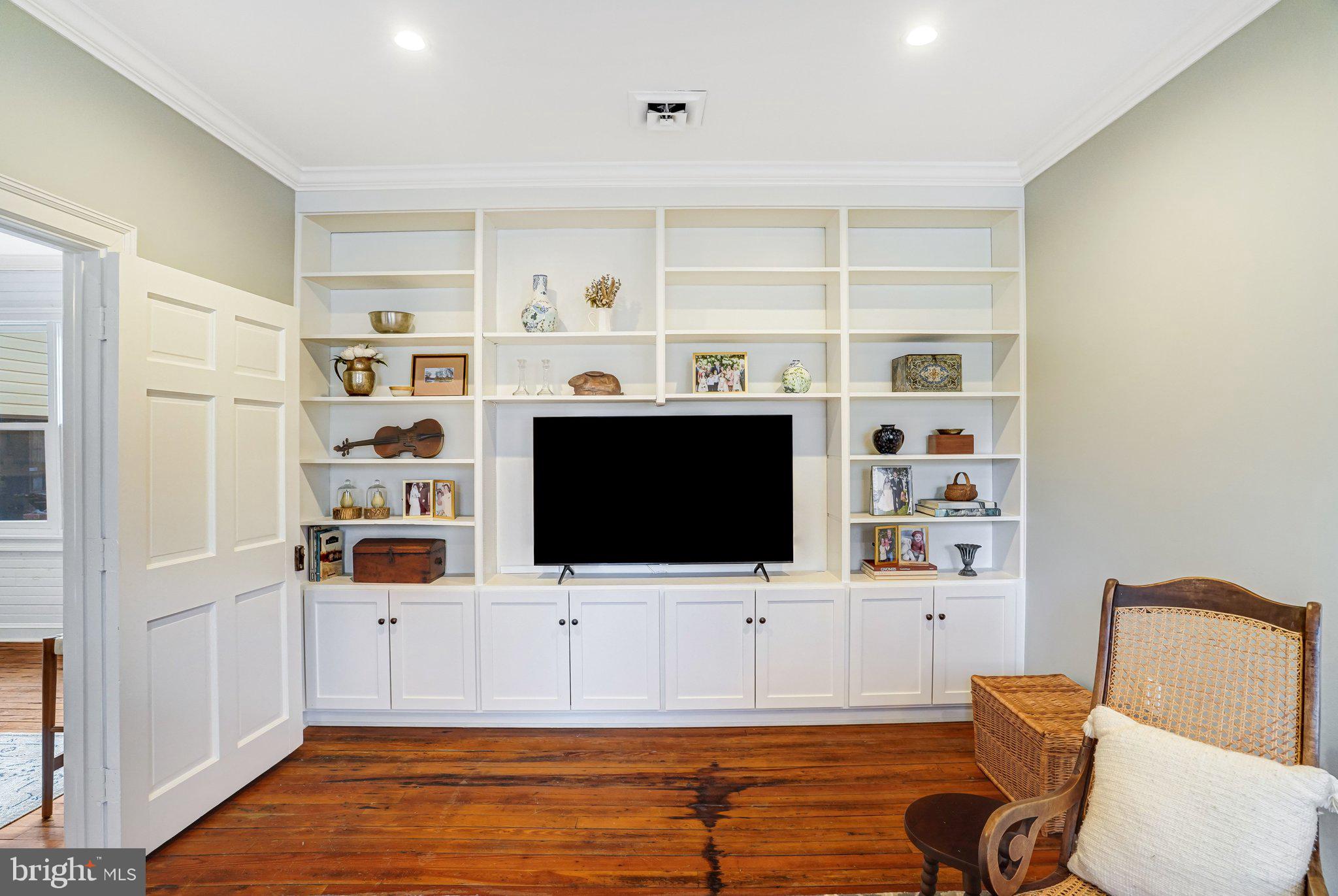 7153 Main Street Clifton, VA 20124 - Photo 34 of 77