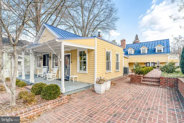 $6,300 | 7153 Main Street, Clifton, VA 20124