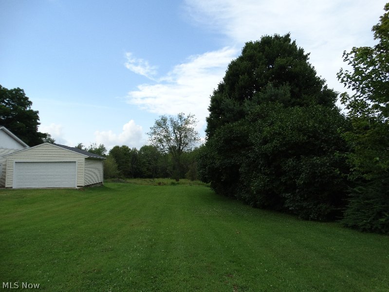 943 Plymouth Ridge Road Ashtabula, OH 44004 - Photo 5 of 15