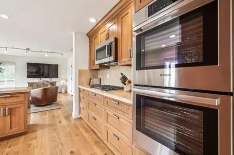 $3,149,413 | 640 Marlin Court, Redwood Shores, CA 94065