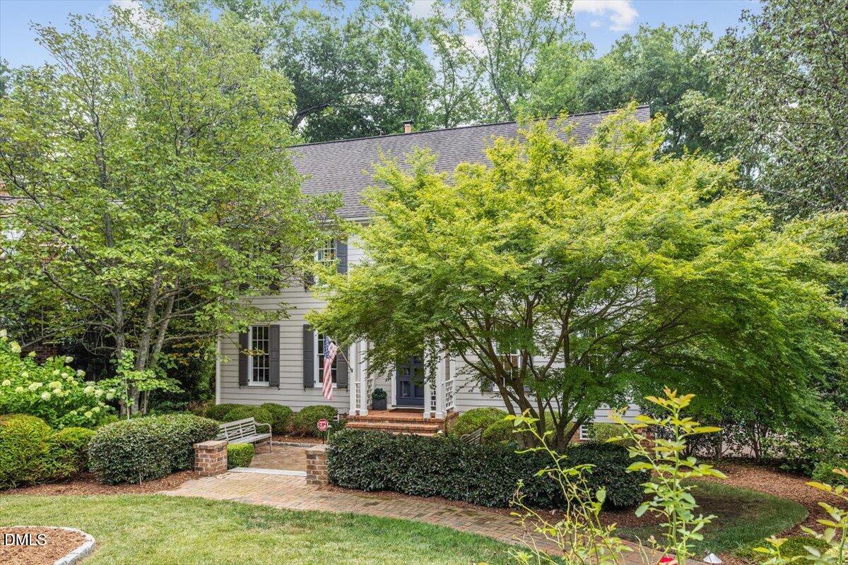 2330 Hales Road Raleigh, NC 27608 - Photo 2 of 42 02