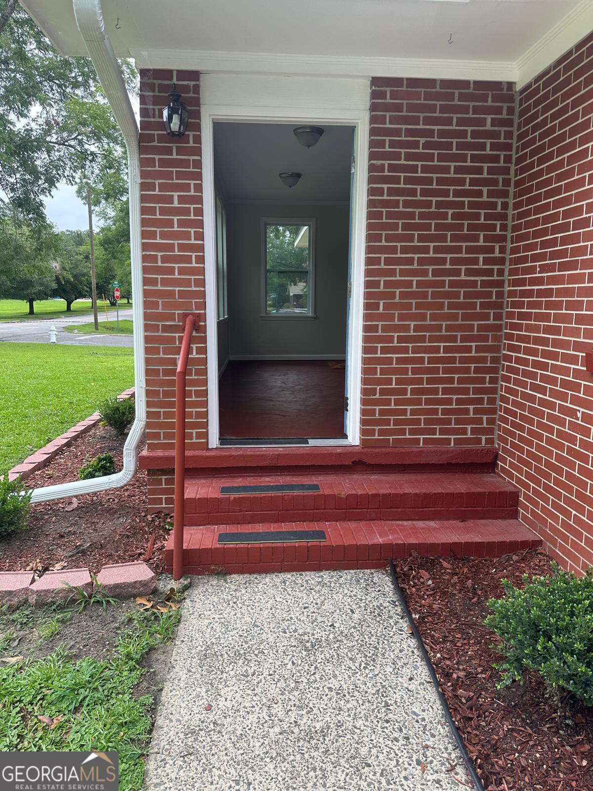 1300 Stonewall Street Dublin, GA 31021 - Photo 6 of 50