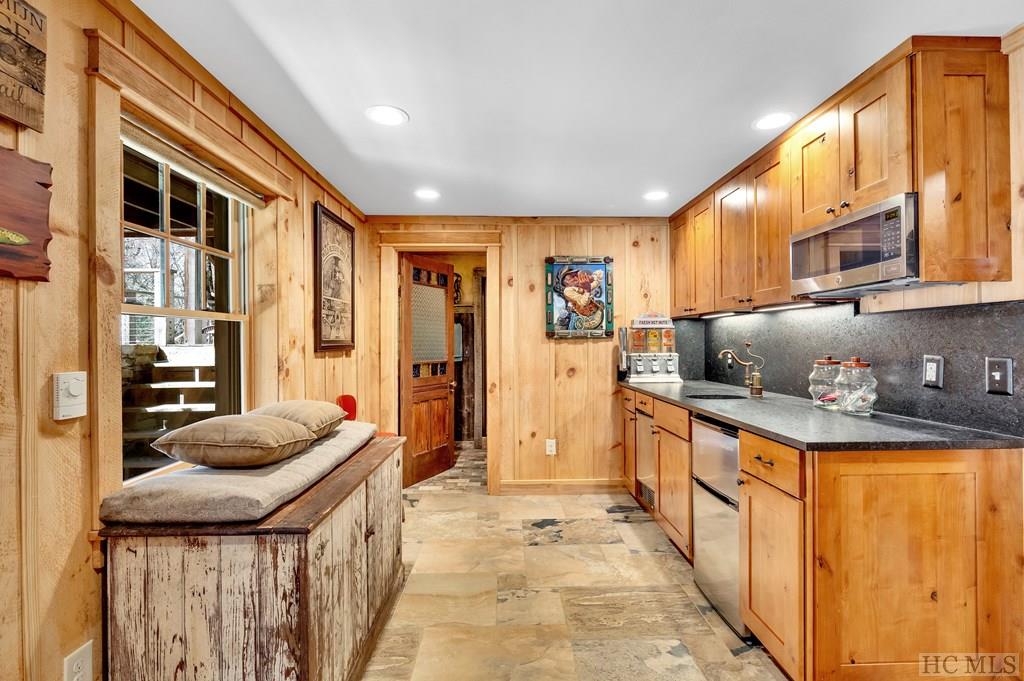 404 Myrtle Speed Road Highlands, NC 28741 - Photo 33 of 47 Gallery Image 33
