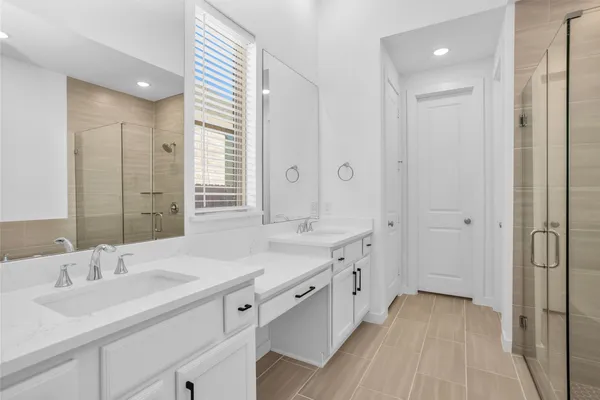 $465,000 | 256 Sky Top Drive, Montgomery, TX 77316