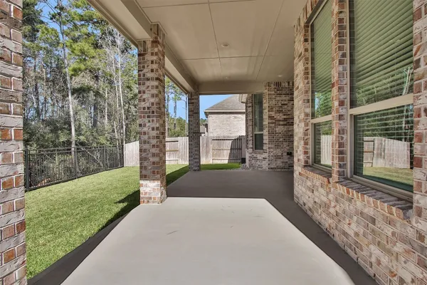 $465,000 | 256 Sky Top Drive, Montgomery, TX 77316