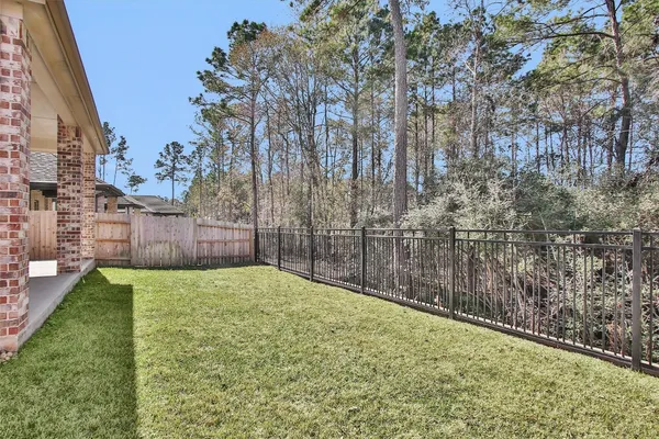 $465,000 | 256 Sky Top Drive, Montgomery, TX 77316