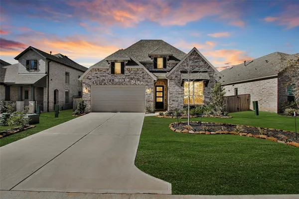 $465,000 | 256 Sky Top Drive, Montgomery, TX 77316