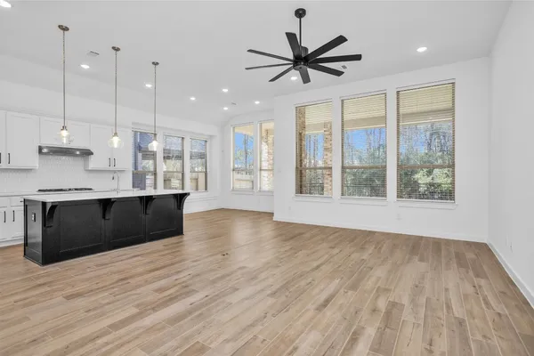 $465,000 | 256 Sky Top Drive, Montgomery, TX 77316