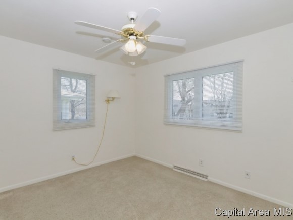 7 Karl Lane Springfield, IL 62702 - Photo 12 of 24