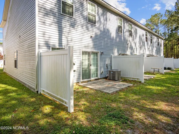 $1,450 | 300 Kenan Loop, Jacksonville, NC 28546