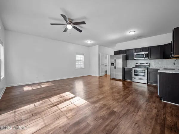 $1,450 | 300 Kenan Loop, Jacksonville, NC 28546