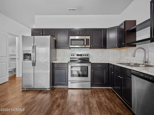 $1,450 | 300 Kenan Loop, Jacksonville, NC 28546