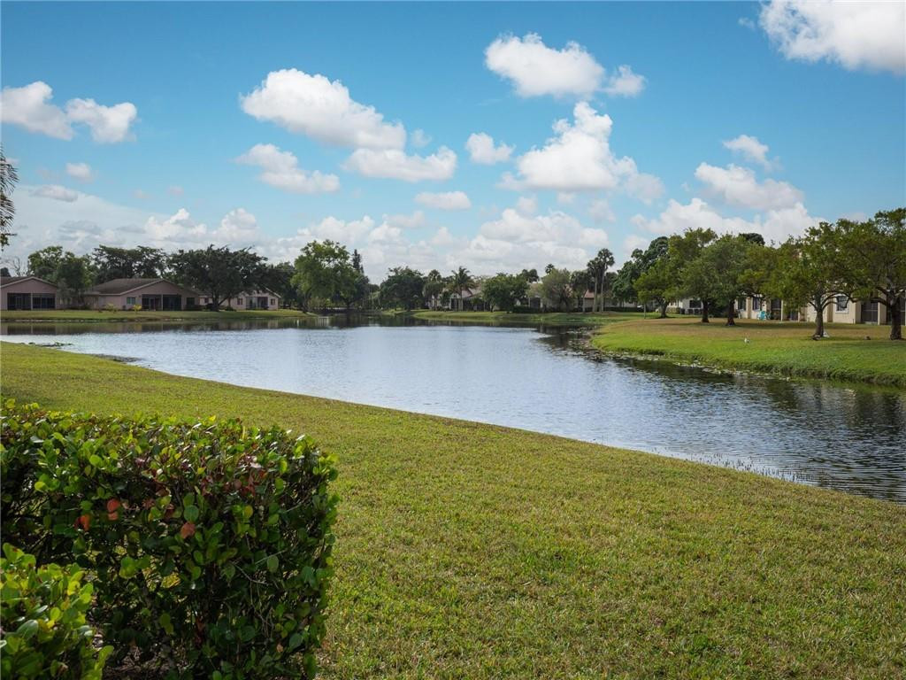 567 Racquet Club Road, Unit 20 Weston, FL 33326 - Photo 19 of 26 Photo 19