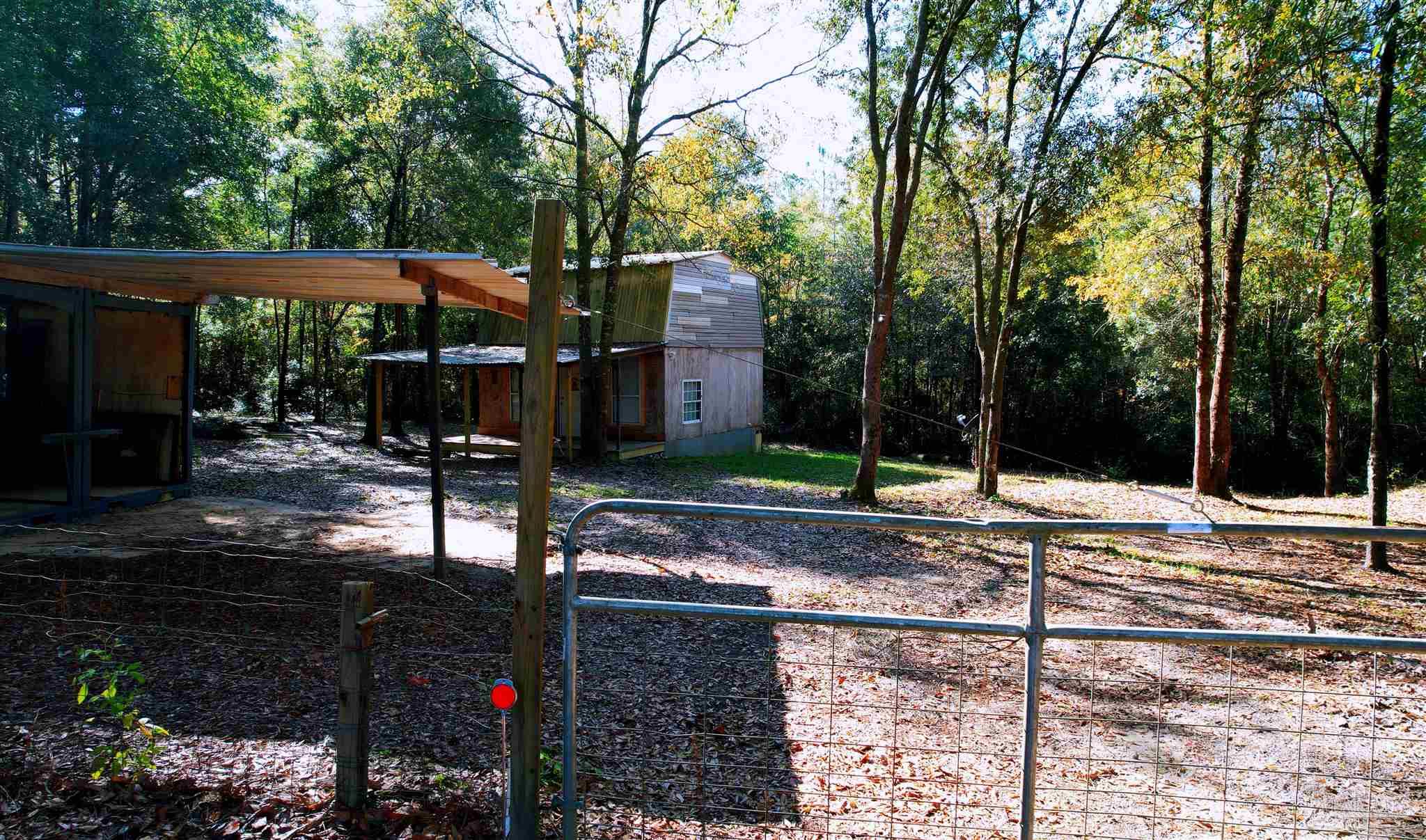 9525 Quiet Creek Road Milton, FL 32570 - Photo 8 of 38 Gallery Image 8