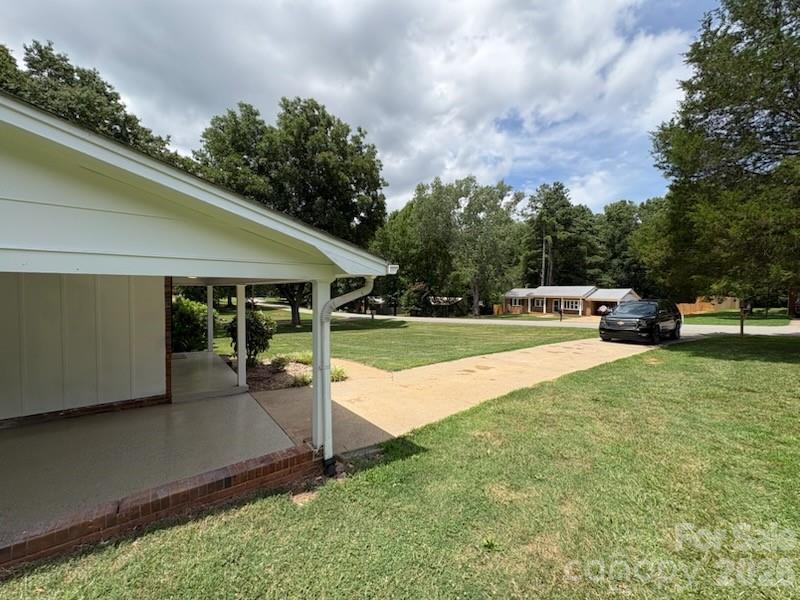 5406 Canterbury Road Patterson Springs, NC 28152 - Photo 4 of 39 Gallery Image 4