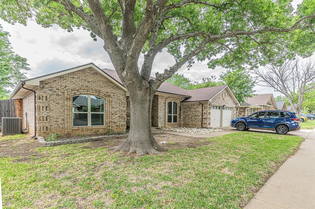 3309 Timber View Circle Bedford, TX 76021 - Photo 2 of 38