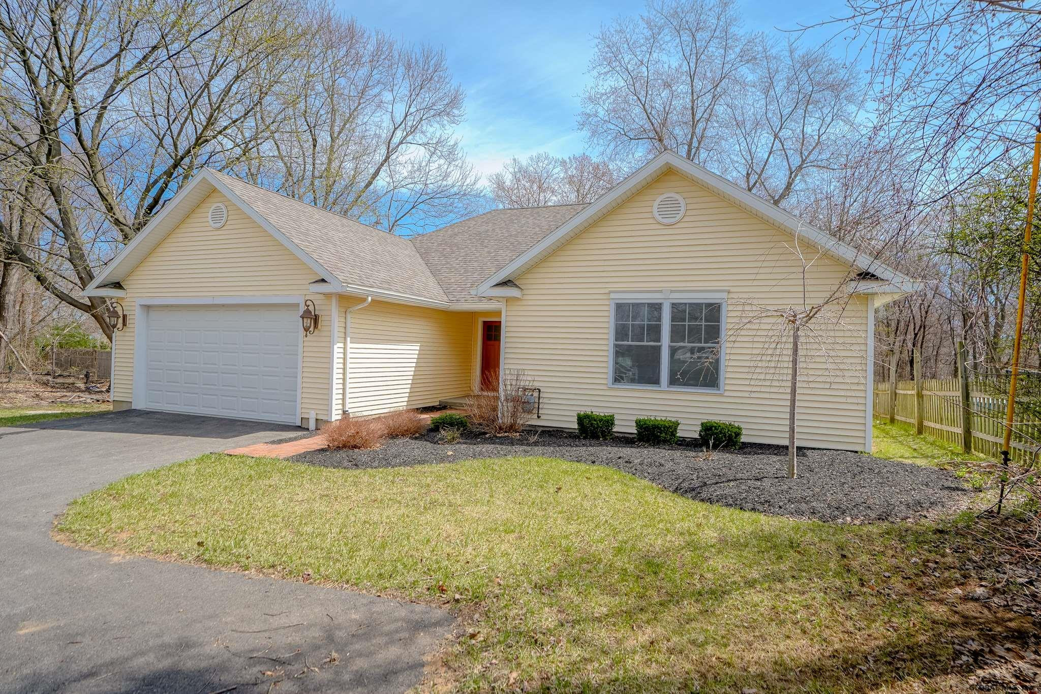 69 Old Loudon Road Colonie, NY 12110 - Photo 1 of 36 Photo 1