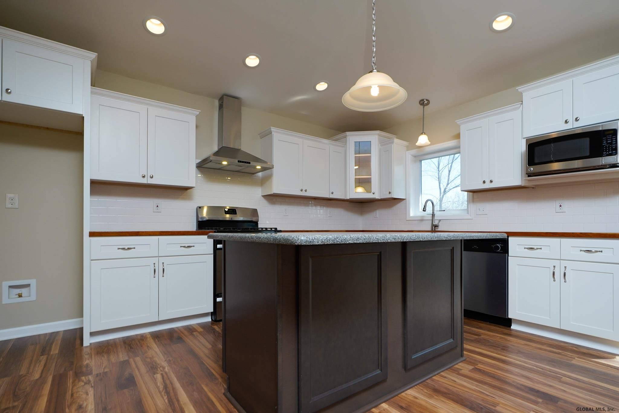 69 Old Loudon Road Colonie, NY 12110 - Photo 4 of 36 Photo 4